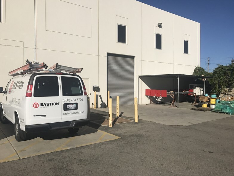 More Photos Of 255 N Lincoln Ave, Corona Light Distribution For Sale