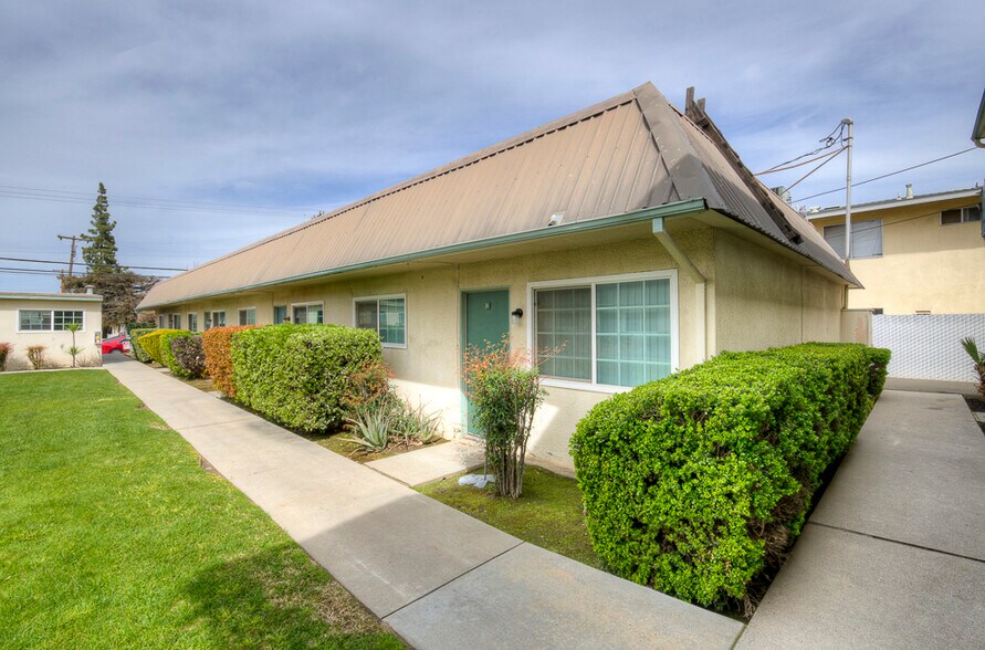 More Photos Of 1228 Jefferson Ave, Clovis Apartments For Sale