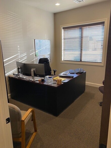 More Photos Of 2220 NW 164th St, Edmond Office For Sale