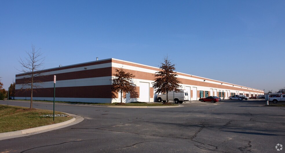 More Photos Of 45915 Maries Rd, Sterling Warehouse For Lease