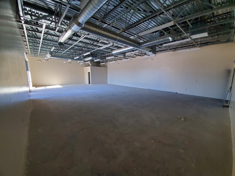 More Photos Of 3201 Oak, Phoenix General Retail For Lease
