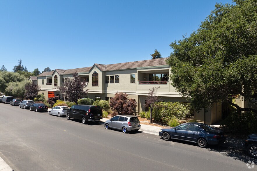 More Photos Of 820 Bay Ave, Capitola Office For Lease