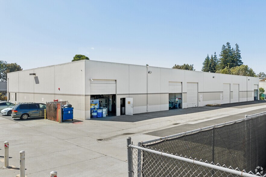 More Photos Of 53A Bonaventura Dr, San Jose Warehouse For Lease