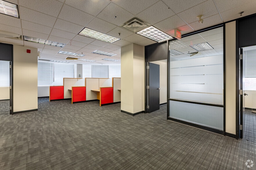 More Photos Of 3636 Steeles Ave E, Toronto Storefront Retail Office For Lease