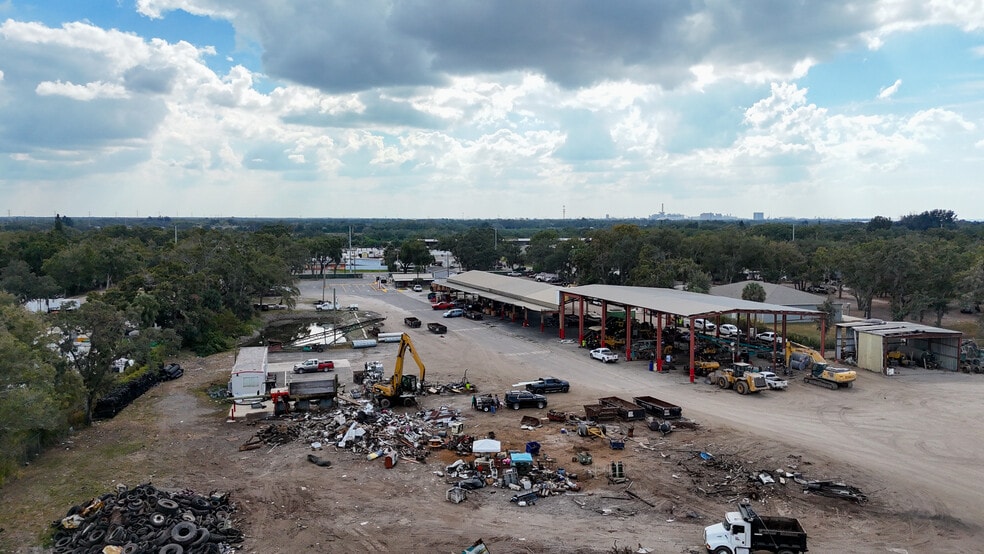 More Photos Of 7314 Nundy Ave, Gibsonton Warehouse For Lease