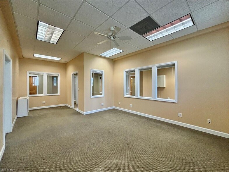 More Photos Of 3312 Lake Ave, Ashtabula Office For Sale