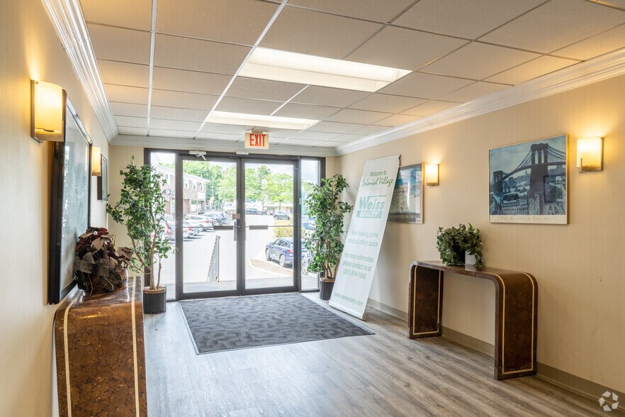 More Photos Of 7 Lincoln Hwy, Edison Medical For Lease