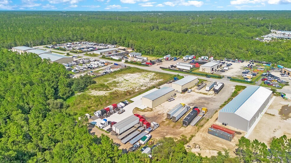 More Photos Of 3295 Steel Rail Dr, Bunnell Warehouse For Lease