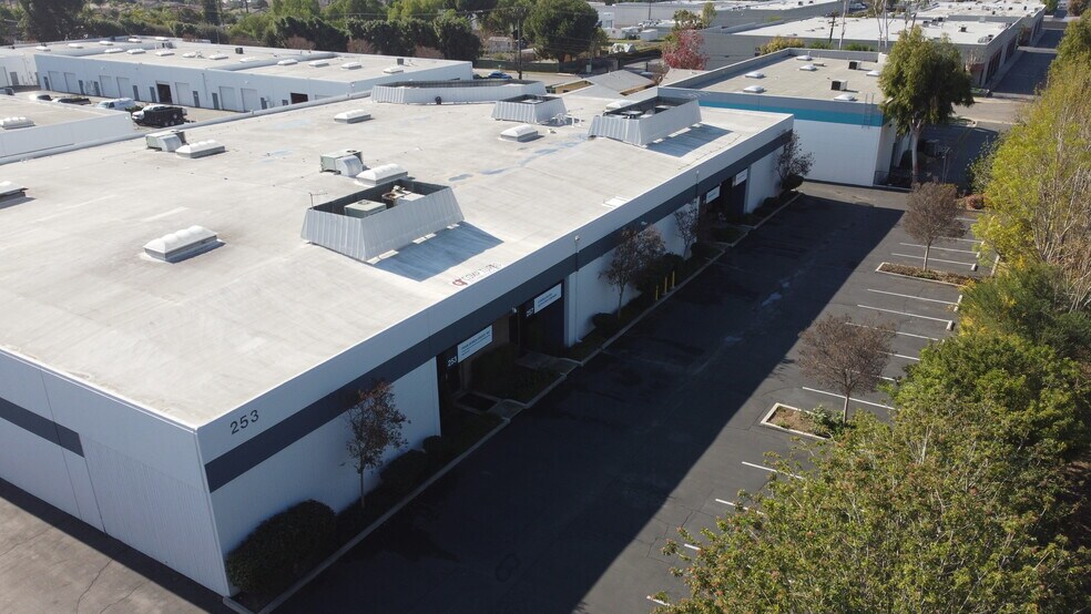 More Photos Of 269-299 W Allen Ave, San Dimas Unknown For Lease