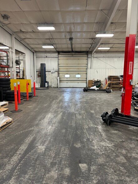 More Photos Of 3675 N Main St, Oshkosh Warehouse For Lease
