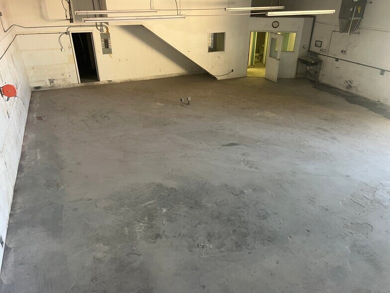 More Photos Of 954 E 100 N, Payson Distribution For Sale