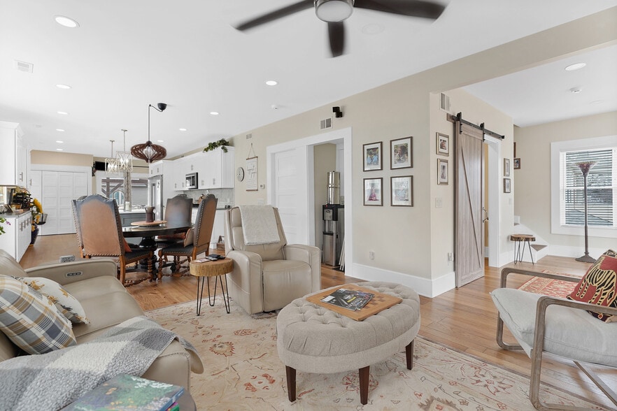 More Photos Of 1707 Northampton St, Holyoke Office For Sale