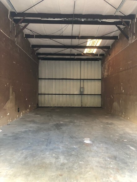 More Photos Of 4251 Derek Way, Sarasota Warehouse For Lease