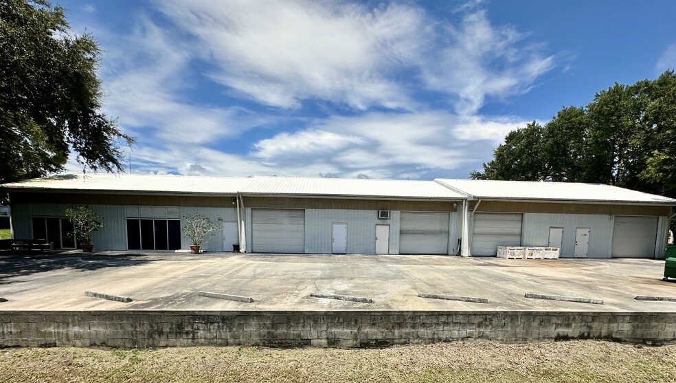 Primary Photo Of 663 2nd Ln, Vero Beach Warehouse For Sale