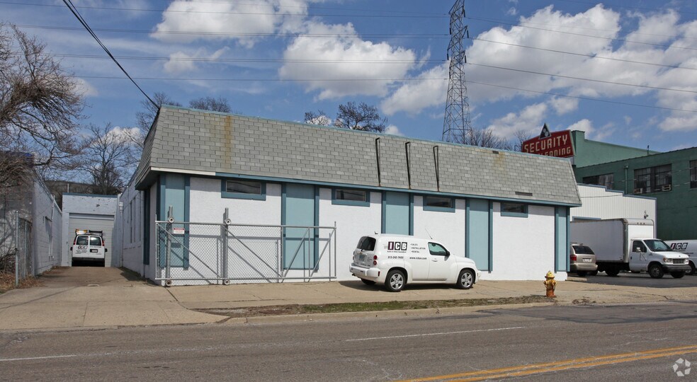 More Photos Of 1756 Tennessee Ave, Cincinnati Warehouse For Lease