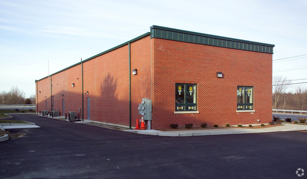 More Photos Of 90 Stevens St, Taunton Office For Sale