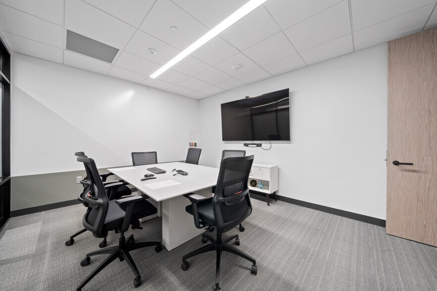 More Photos Of 7620 Guadalupe St, Austin Office For Lease