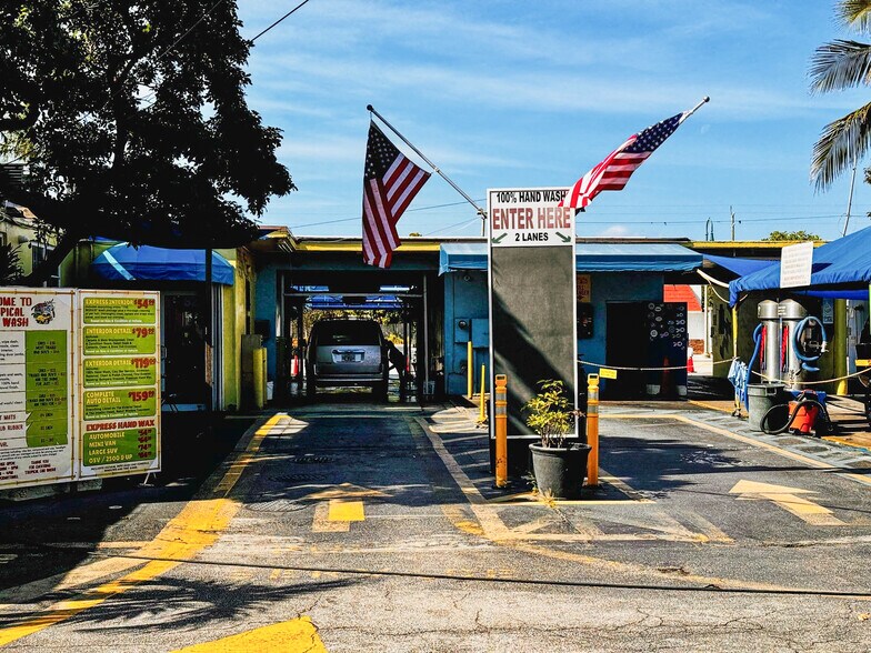 Primary Photo Of 824 N Dixie Hwy, Lake Worth Carwash For Sale