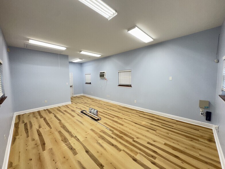Primary Photo Of 255 N 15th St, Ponchatoula Office For Lease