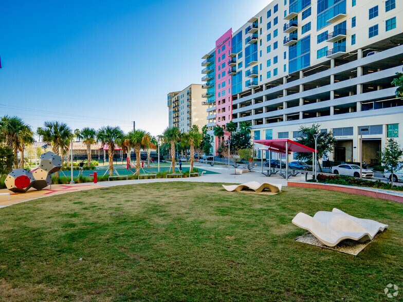 More Photos Of 1120 E Kennedy Blvd, Tampa Office For Sale