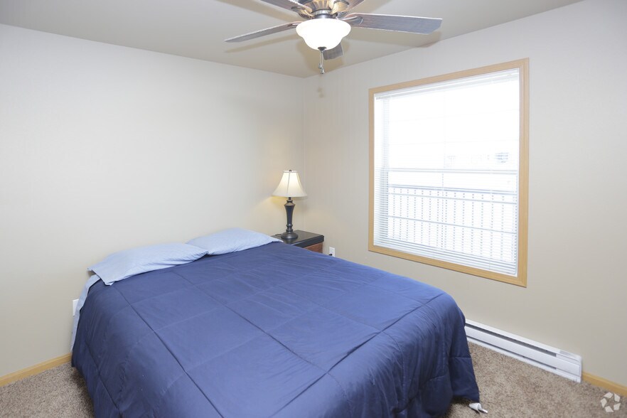 More Photos Of 1002 Elm St NE, Tioga Apartments For Lease