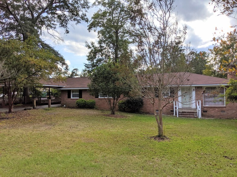 More Photos Of 104 Round Knob Rd, Lexington Office For Sale