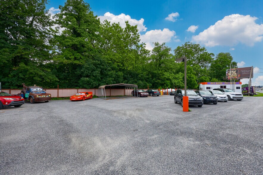 More Photos Of 678 S Richland Ave, York Land For Sale