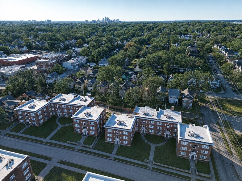 More Photos Of 118-148 N Lawn Ave, Kansas City Apartments For Sale