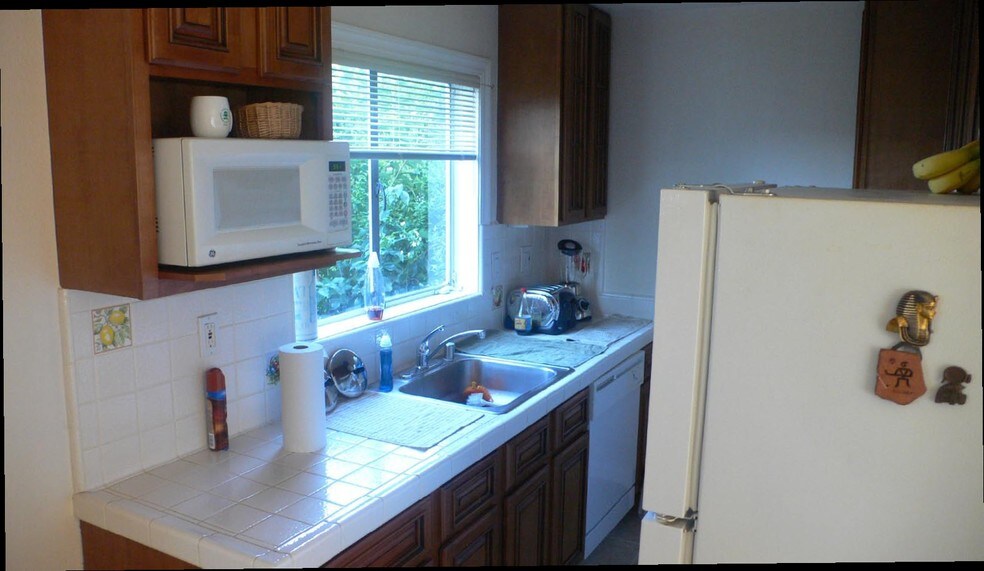 More Photos Of 206 Caledonia St, Sausalito Apartments For Sale