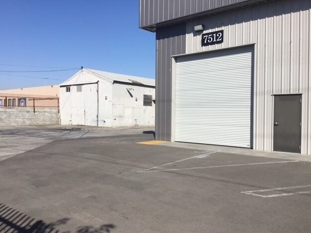 Primary Photo Of 7512 Maie Ave, Los Angeles Warehouse For Lease