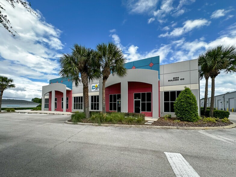 More Photos Of 2500 Drane Field Rd, Lakeland Warehouse For Lease