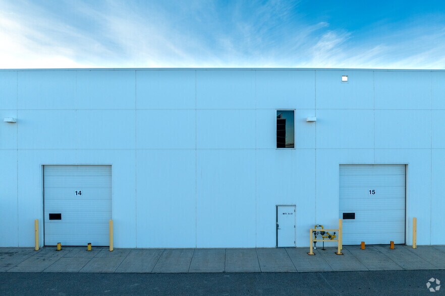 More Photos Of 261024 Dwight McLellan Trl, Rocky View No 44 Warehouse For Lease