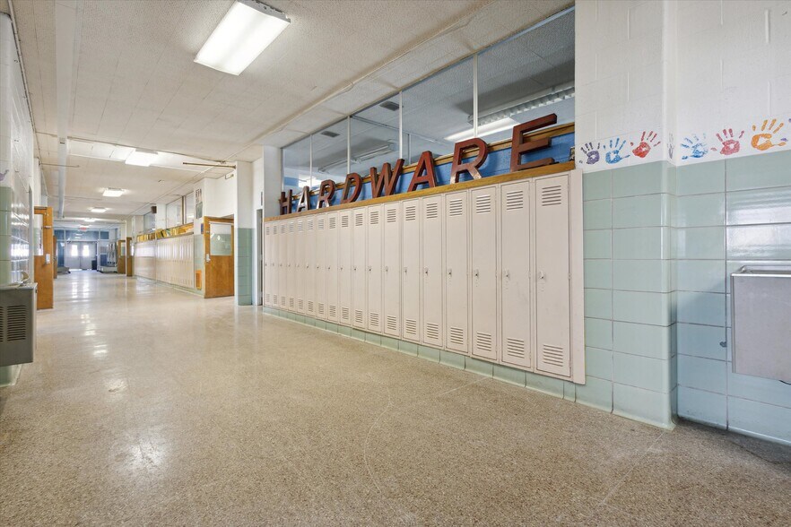 More Photos Of 502 Claremont St, Buchanan Schools For Sale