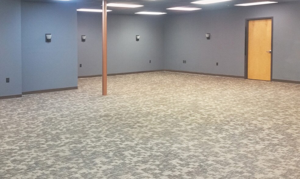 More Photos Of 340 Greenbrier Dr, Charlottesville Manufacturing For Lease