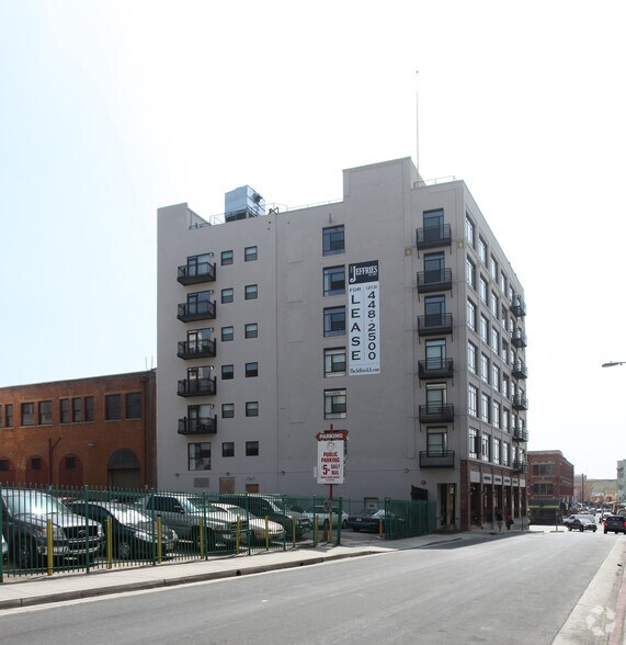 More Photos Of 117 Winston St, Los Angeles Apartments For Lease