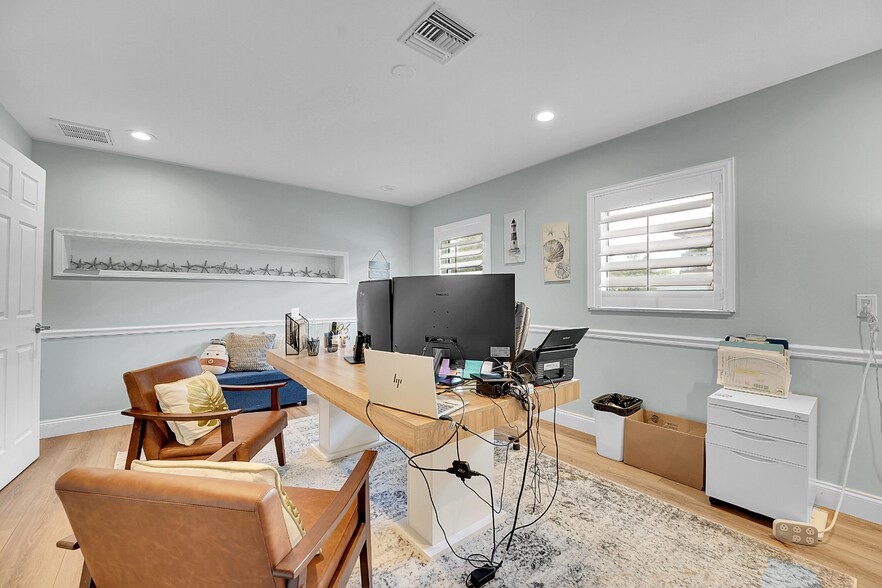 More Photos Of 101 SE Martin Luther King Jr Blvd, Stuart Office For Sale