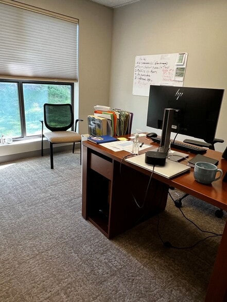 More Photos Of 335 Highland Ave, Cheshire Office For Sale