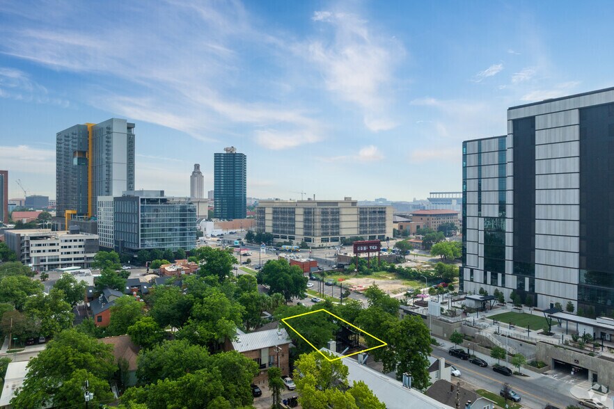 More Photos Of 1716 San Antonio St, Austin Loft Creative Space For Sale