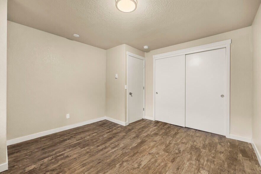 More Photos Of 1570 James St, Woodburn Apartments For Sale