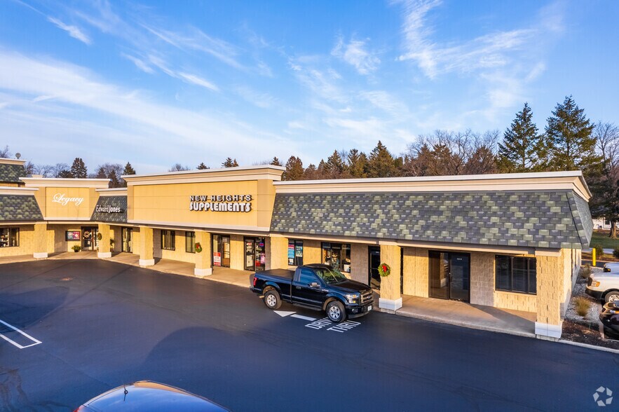 More Photos Of 5300 S 108th St, Hales Corners Unknown For Lease