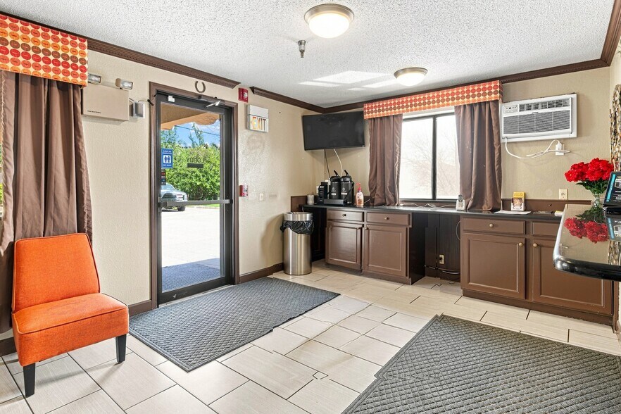 More Photos Of 251 Allegheny Blvd, Brookville Hotel For Sale
