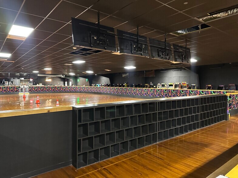 More Photos Of , Spring Unknown For Sale