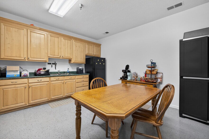 More Photos Of 1250 Warehouse Row W, Fort Payne Industrial For Sale