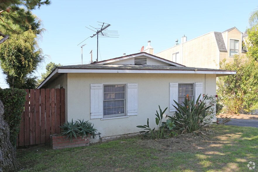 More Photos Of 1851-1855 S Barrington Ave, Los Angeles Apartments For Sale