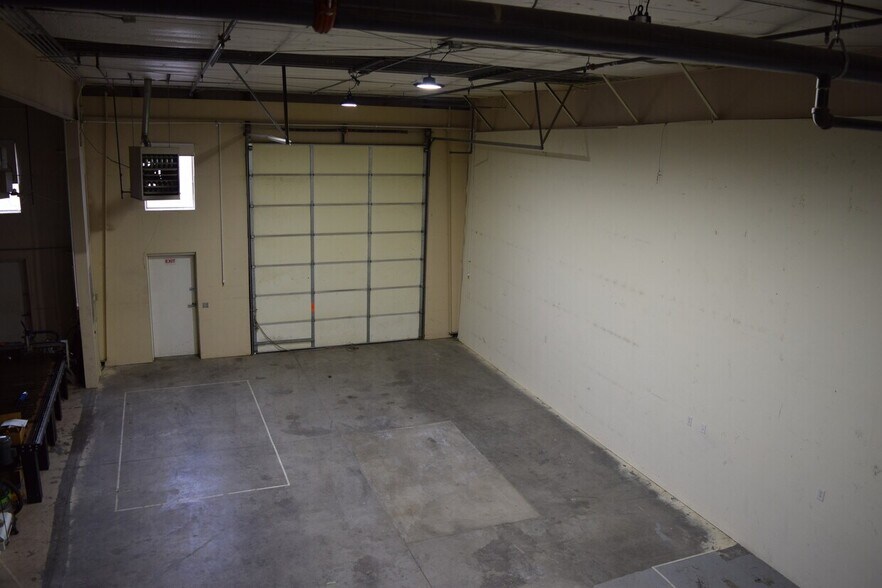 More Photos Of 520-536 W 66th St, Loveland Light Manufacturing For Sale