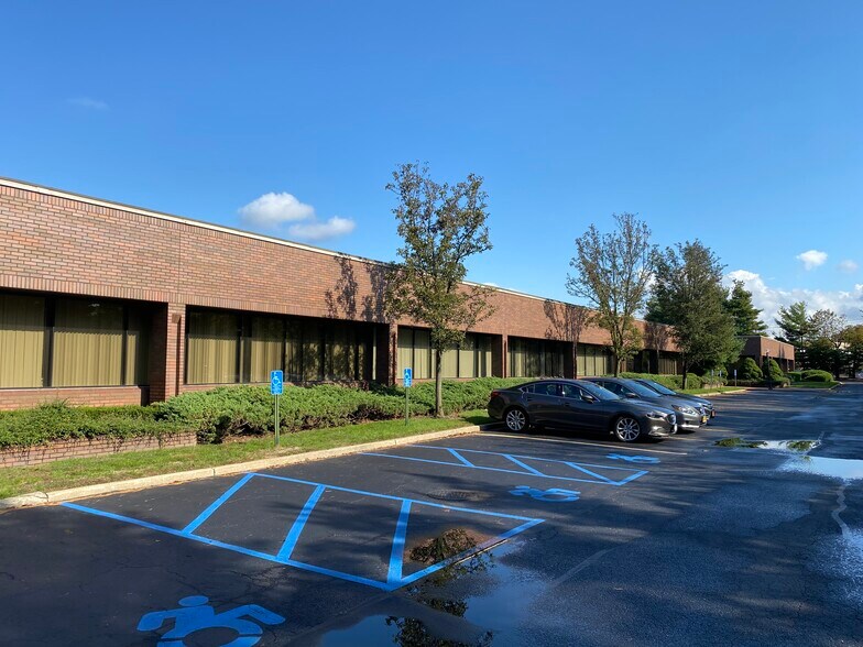 30 Jericho Executive Plz, Jericho, NY 11753 Office For Lease