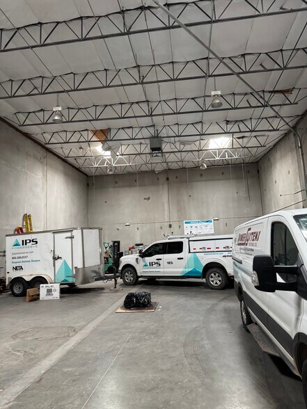 More Photos Of 6675 Schuster St, Las Vegas Warehouse For Lease