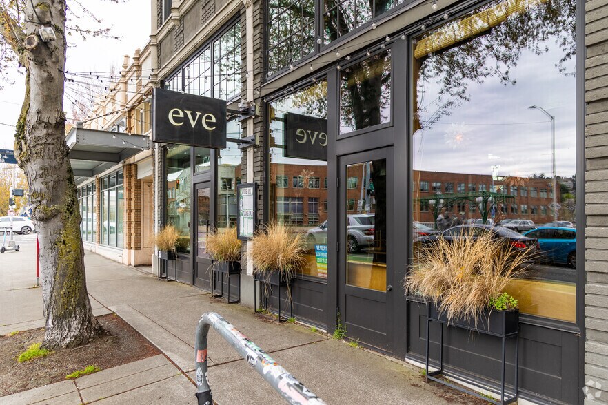 More Photos Of 704-716 N 34th St, Seattle General Retail For Lease