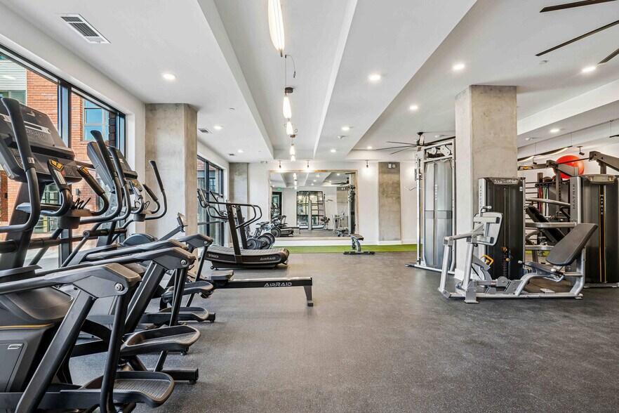 More Photos Of 715 E 36th St, Charlotte Apartments For Lease