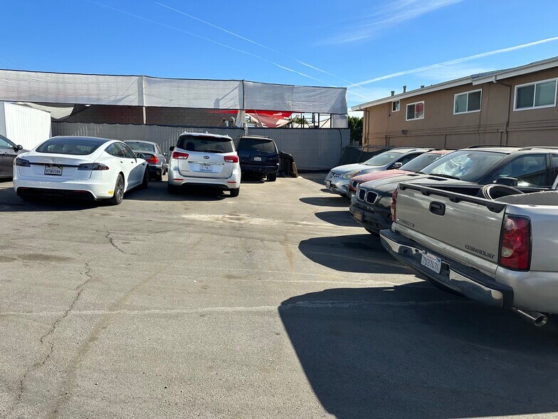 More Photos Of 400-420 E Whittier Blvd, La Habra Auto Repair For Lease